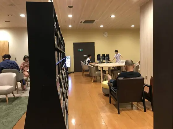 ヘッドホン付きPC
