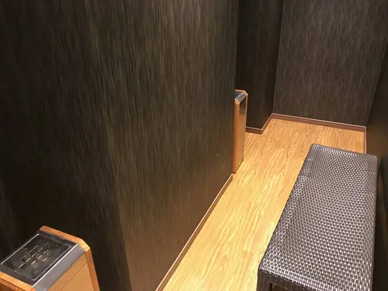 こっちの喫煙室もオサレ