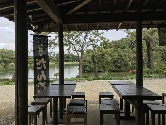 外苑はお茶屋さんも^_^