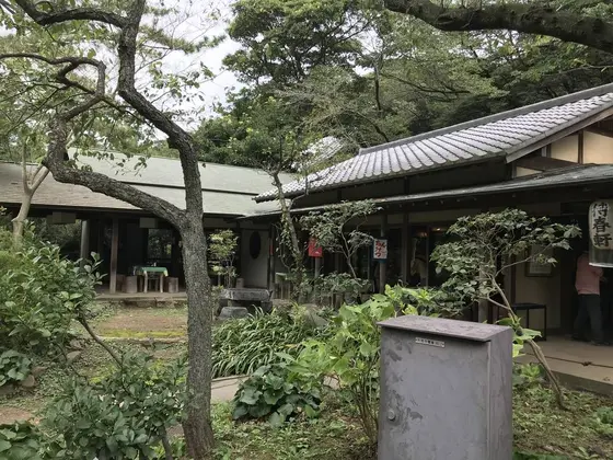 大規模なお茶屋さん