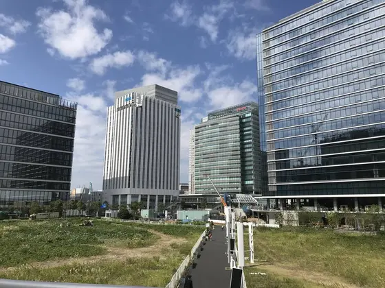 振り返る