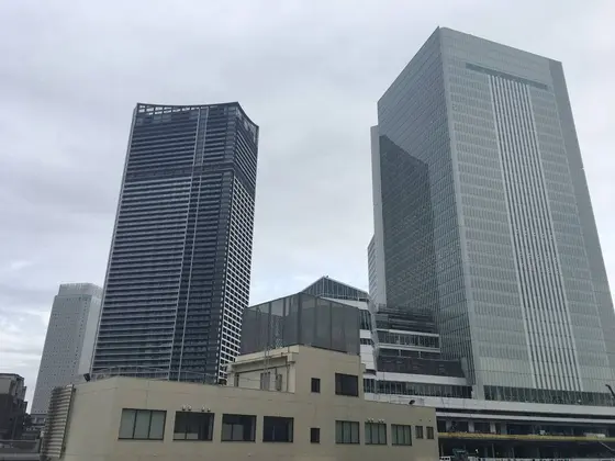 北仲ビル群も近いです。