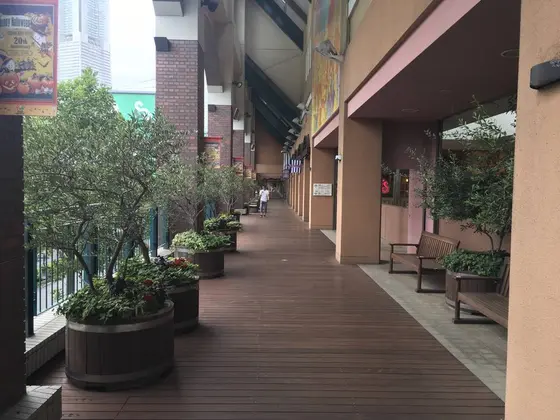 コスモワールド方面へ