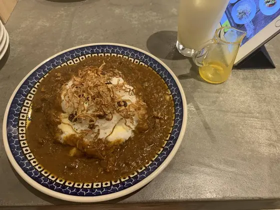 夏のカレーフェアをやっていて食べた。