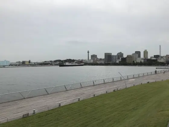 山下公園方面を臨む