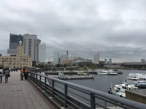 横浜開港の道 山下臨港線プロムナード