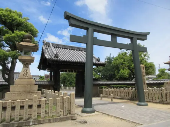 見せ物興行や宮相撲・浄瑠璃など