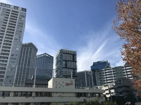 とはいえ、高層ビル群ですw