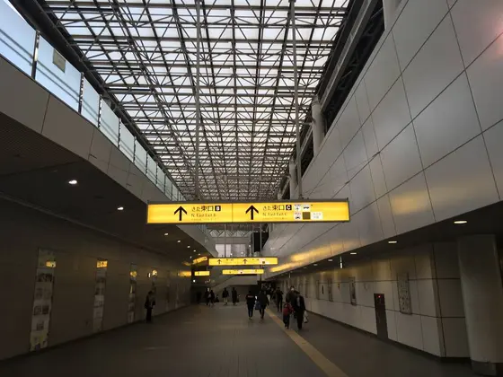 北東口からポルタへ
