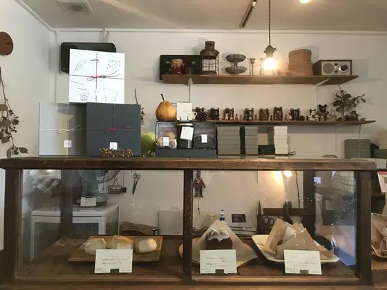 スコーンやケーキも！