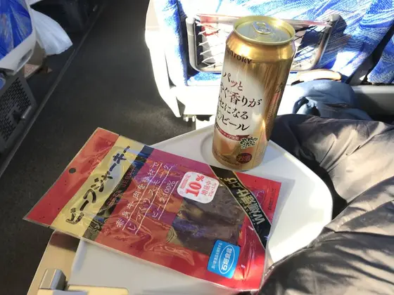 乗車後、速攻宴会w