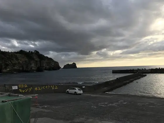 反対側を眺めます。