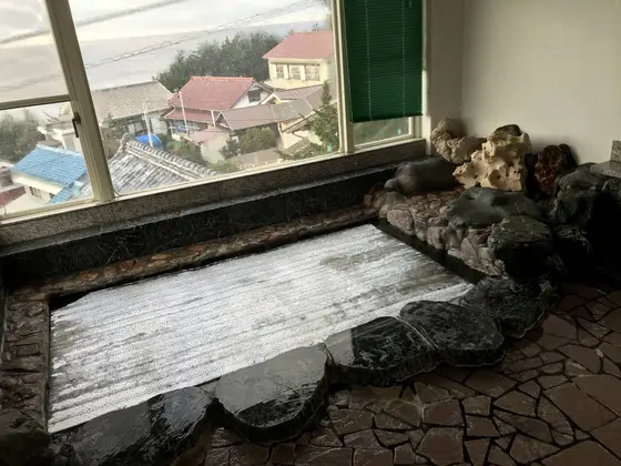 銀のマットは保温用