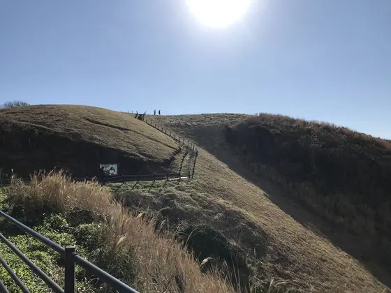 ユウスゲ公園に上がります。