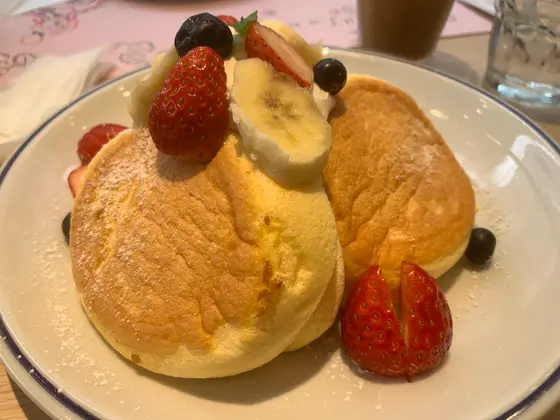 フルーツパンケーキ