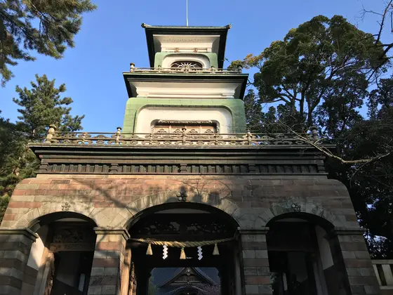 かっこいい門ですね。