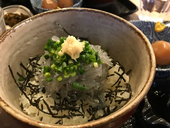 生しらす