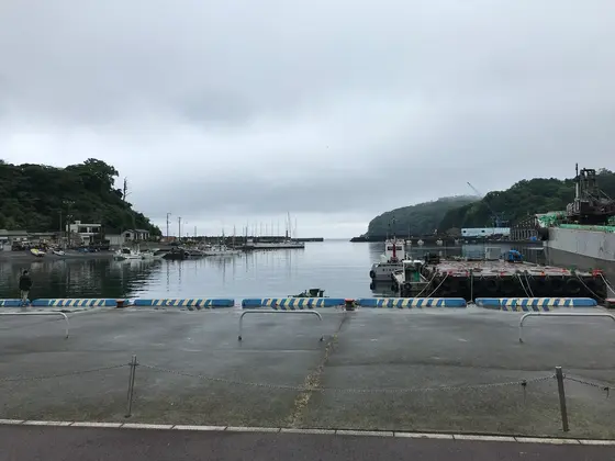 商店街を抜けて
