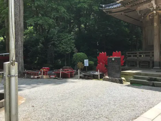 御真殿の先は