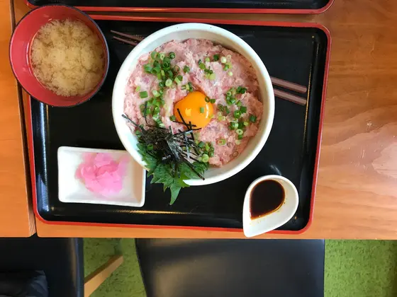マグロユッケ丼