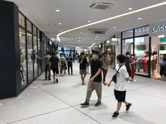 とはいえ、清潔感溢れる館内です。