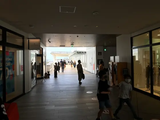 Bブロックへのペデデッキ