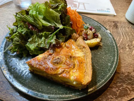 ◎ランチメニューのキッシュ