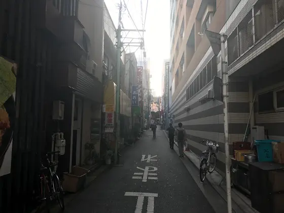 怪しい小路もチラホラ