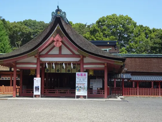 本殿と拝殿
