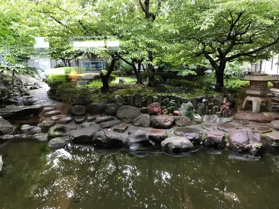 エントランス正面