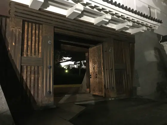 銅門からの天守閣