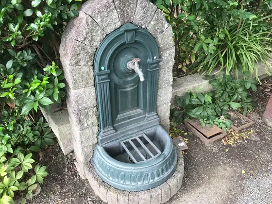 レトロな水道