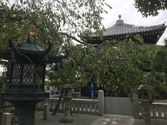 結構な数の堂宇です。