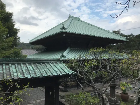 では仏殿へ