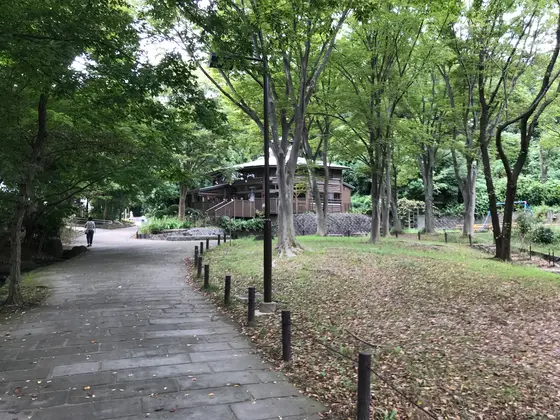 子どもログハウス見えた♪