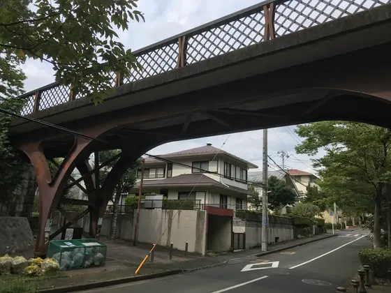 ちょっとレトロな橋