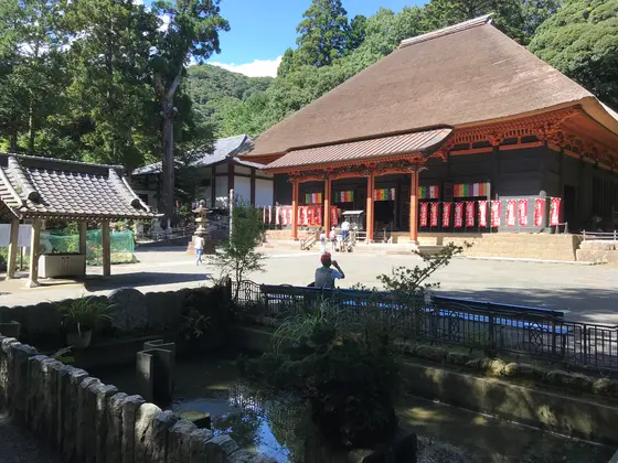 日向薬師境内