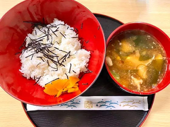 日曜の朝市限定！お米&たくあんとあら汁