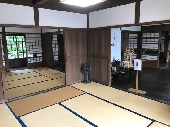 襖ではなく引戸