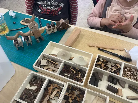 すべての子供が対象の無料の「クラフト体験」