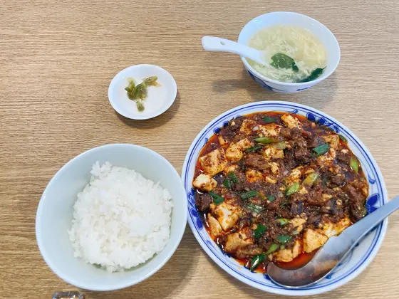 近江牛すじ麻婆豆腐のランチセット