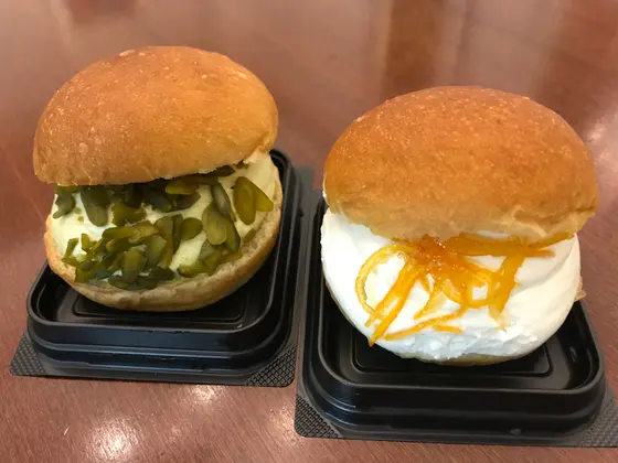 ピスタチオとオレンジピールのマリトッツォ