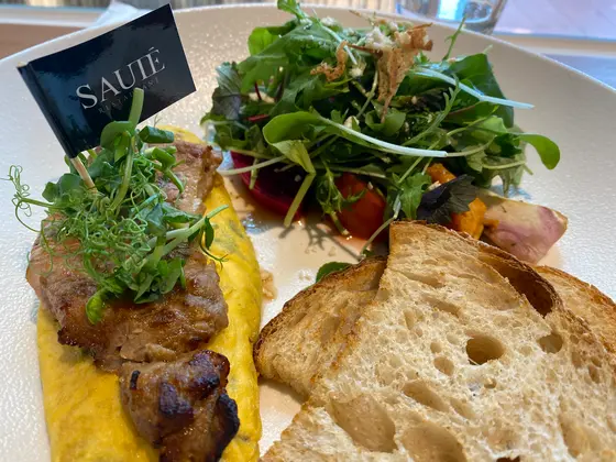 辛志平校長故居レストラン