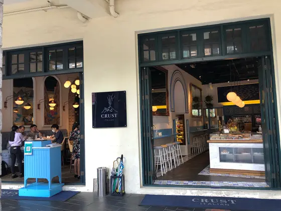 レストラン「Crust Italian」