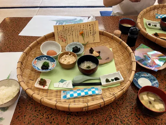 朝食