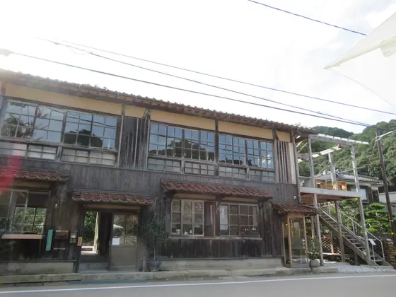 上はカフェ　テイクアウトあり