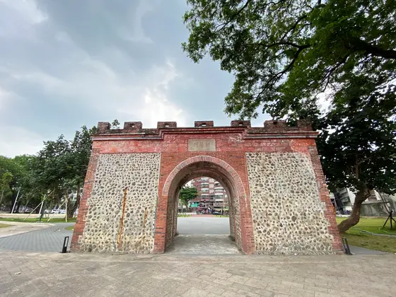阿猴城東門