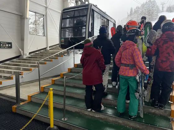 ロープウェイの定員は30人程度！？