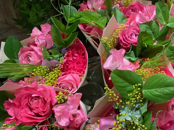 色ごとに並んだお花にうっとり！