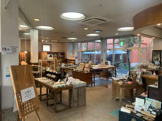 おみやげショップ・内観